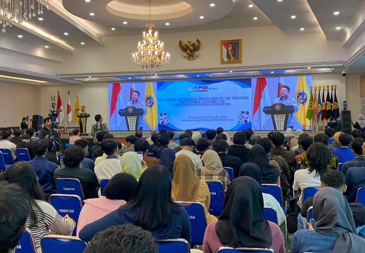 Persiapan dan Pelaksanaan Kunjungan Delegasi Anggota DPRD Prefektur Shizuoka ke UNIKOM